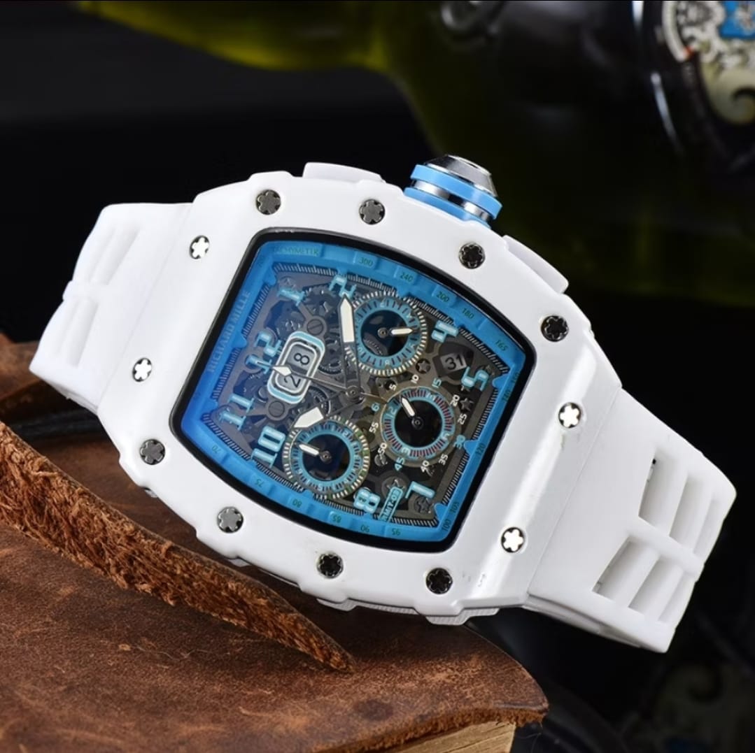 RMWHITE